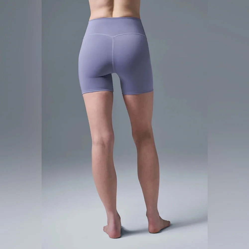 ALO YOGA | ✨NEW✨ Airlift Energy Short in Lilac Blue